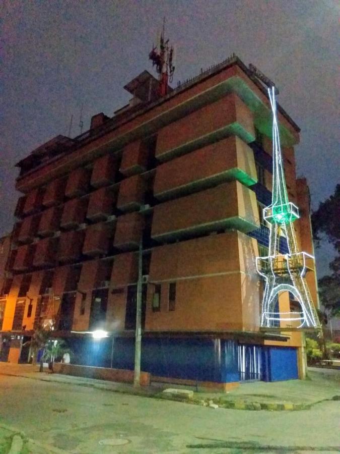 Hotel Residencias Noches De París Cali Exterior foto